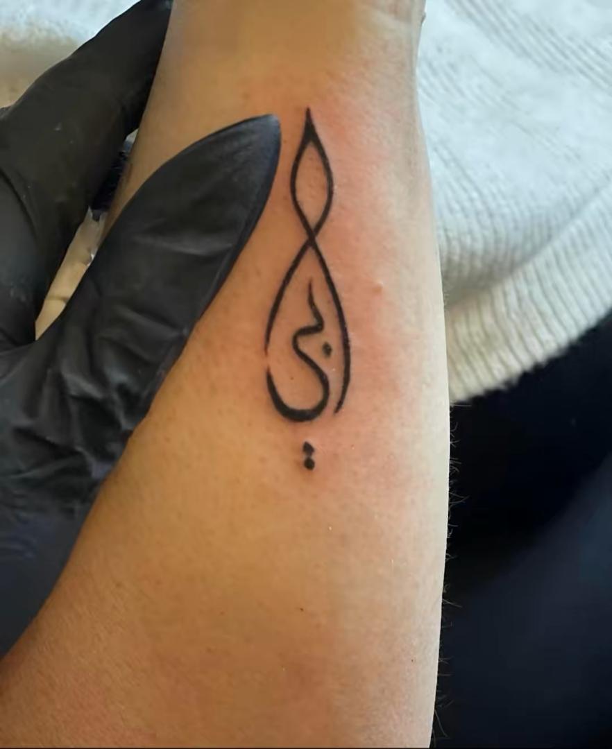 Fine line text tattoo C'est La Vie — Kinda Tattoo Lebanon